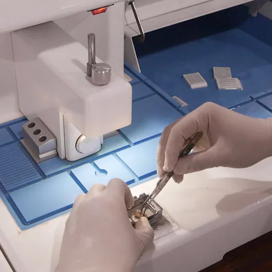 Встроенные центры машина медицинская рентгеновская слуховая аудиометр в крови.